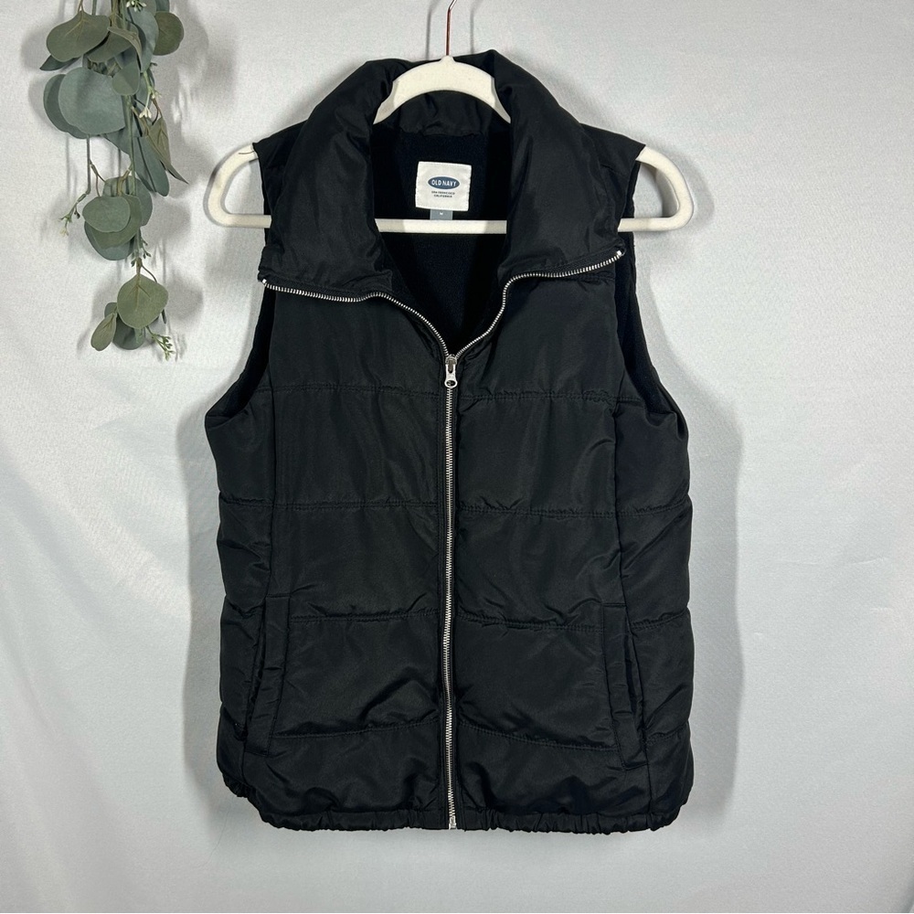 Old Navy Black Puffer Vest